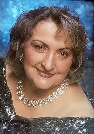 Sonia Lund's Instagram, Twitter & Facebook