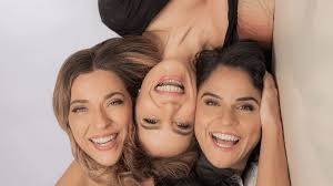 Júlia Rabello, Maria Clara Gueiros e Priscila Castello Branco estreiam o  sucesso "Agora É que São Elas!", comédia de esquetes de Fábio Porchat