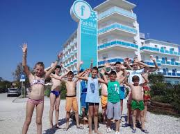 I piatti che abbiamo preso non ci hanno pienamente soddisfatto, tutti con molti ingredienti e quindi molti sapori combinati tra loro, nessuno dominante, quindi poca 'personalità'. Fabilia Family Resort Milano Marittima 3 Milano Marittima Ravenna E Dintorni Italia 14 Recensioni Obiettive Prenota Un Hotel Fabilia Family Resort Milano Marittima 3
