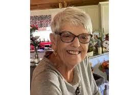 Laurie Stalnaker's Instagram, Twitter & Facebook