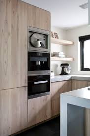 Cuisine Scandinave Placards En Bois Et Comptoir Beton Cire En 2020 Salle A Manger Salon Cuisine Cuisines Maison Interieur De Cuisine