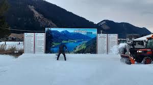 Peter fechter was born on 14 january 1944, in berlin, germany, during the final years of world war ii.fechter was the third of four children, and raised in the weißensee district of berlin. Jetzt Geht S Los Natureislauf