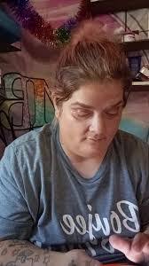 Shauna Frizzell's Instagram, Twitter & Facebook