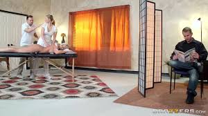 Изменила тупому мужу прямо у него за спиной в массажном салоне » Трахен -  красивое порно в HD качестве, самые СюЖеТнЫе видео