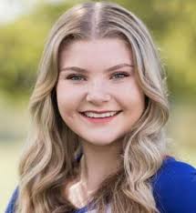 Huntland cheerleader participates in Pearl Harbor Parade