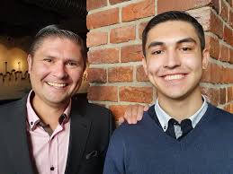 Iskelmälaulaja Leif Lindeman, 40, joutui irtisanomaan autofirmansa  työntekijät