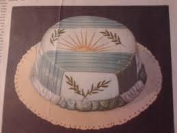 El vitel tone doña petrona de argentina es una receta pionera por su rico sabor y elaboración esmerada y porque fue una de las que se preparó y sirvió en vivo y directo desde la televisión. Dona Petrona C De Gandulfo Fotos Facebook