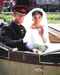 Something Blue Meghan Markle Finds Stylish And Sentimental Ways To Add Color To Reception Look Harry Meghan Wedding Royal Wedding Harry Harry Wedding