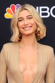 Http Celebmafia Com Wp Content Uploads 2018 05 Hailey Baldwin 2018 Billboard Music Awards In Las Celebrity Short Hair Short Hair Styles Celebrity Hairstyles