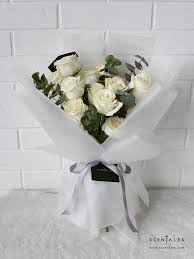 Flower delivery — šahalamas, selangor, malaizija, rasti 7 įmonės. Minimalist White Rose Flower Bouquet Scentales Florist