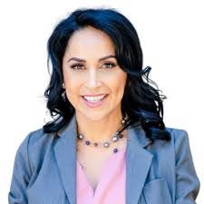 Monique Longoria's Instagram, Twitter & Facebook