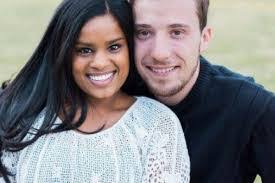 Laura Scheel's Instagram, Twitter & Facebook