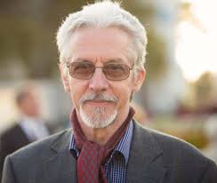 Eloszta bőkezűen; és termő fa gyanánt”