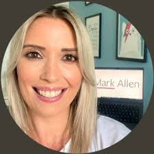 Cindy Paiz's Instagram, Twitter & Facebook