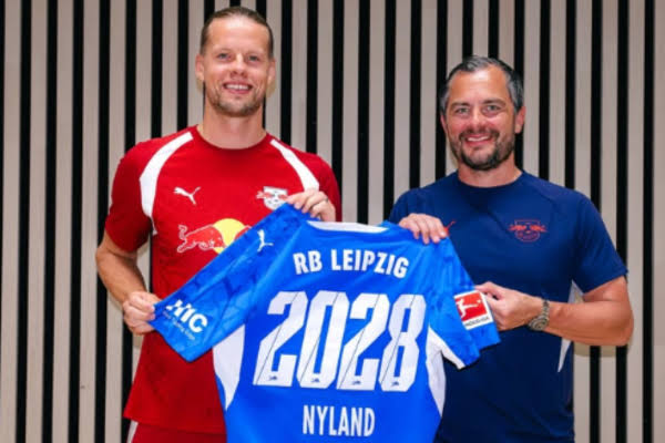 Goleiro que eliminou o Brasil na Copa assina com o RB Leipzig