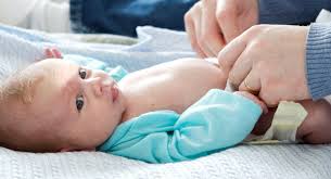 Until your baby's umbilical cord stump falls off, be sure to keep it clean and dry. Caring For Your Baby S Umbilical Stump Babycentre Uk