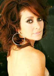 The cbs series ran for nine seasons — a total of 210 episodes — from september 1996 to may 2005. Debra Barone Debra Barone Added A New Photo With
