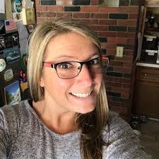 Lori Colby's Instagram, Twitter & Facebook