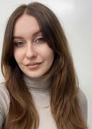 Dorothy Reina's Instagram, Twitter & Facebook