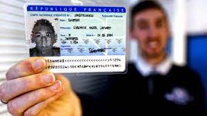 Particularités du passeport pour mineur pour une demande de passeport concernant les moins de 18 ans, le représentant de l'autorité parentale (père, mère, tuteur) doit être présent et. La Carte Nationale D Identite Passe Au Biometrique Ce Qu Il Faut Savoir