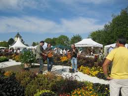 Garten & genuss is a horticultural exhibition and brings together many regional exhibitors under one roof. Blick Auf Das Feuerbeet Und Eines Der Salinengebaude Aufnahme Von Kurpark Bad Rappenau Tripadvisor