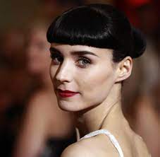 Journalist mikael blomkvist is aided in his search for a woman who has been missing for forty years by lisbeth salander, a young computer hacker. Verblendung Rooney Mara Die Schone Unbekannte Aus Hollywood Bilder Fotos Welt