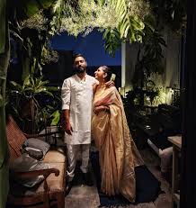 The last 5 days spent witnessing an entire city dazzling from head to toe,  dressed as a bride. This bride was dressed by hand of the young and the  old, by every