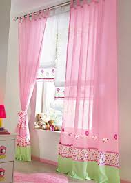 Erkek ve kız çocuk odası, bebek odası, genç odası perde modelleri ve fiyatları.mavi, pembe tonlarda stor, zebra, çiftli, dikey perde fikirleri. Kiz Cocuk Odasi Perde Modelleri Decobaz