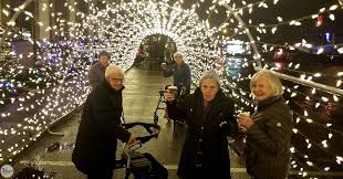 «candy cane lane» в инстаграм. The Heritage Retirement Residence In Westkelowna Took A Drive Down Candy Cane Lane To See All The Lights In A Nearby R Heritage Senior Living Christmas Lights