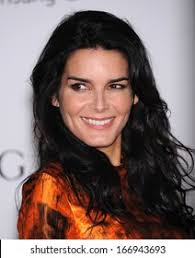 Angie Simms en el estreno de Foto de stock 100974202