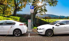 Does an electric vehicle emit less than a petrol or diesel? - Transport &  Environment