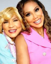 Why I never catch the right tour when yall all together wtf 🤬 😭