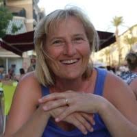 30+ "Julie Claxton" profiles