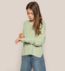We did not find results for: Grunt Blouse Knit Define V Neck Pastel Green
