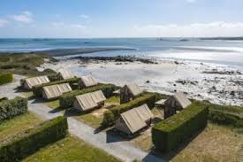 Camping Finistere Nord En Bord De Mer Camping A Plouneour Trez En 2020 Camping Finistere Finistere Bord De Mer