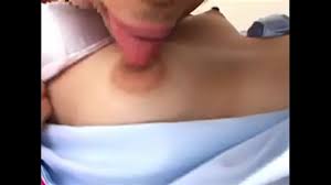 Nipple lick play - XVIDEOS.COM