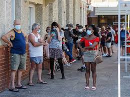 Residents rush to supermarkets after lockdown announcement. Two Million Australians In Lockdown After One Covid 19 Case Found Oceania Gulf News