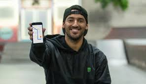 O skate it was the most talked about sport of the weekend.the debut of the modality in olympic games and the silver medals of kelvin hoefler e rayssa leal on skate street they became a topic in the country and hit social media, but what drew the most attention was the comment by letícia bufoni on instagram after santos hoefler's victory. The Clock Starts Now With Kelvin Hoefler The Berrics