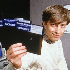 В 1975 году билл и пол решили основать свою фирму по разработке. Kak Bill Gejts Spas Shest Millionov Zhiznej I Stal Propagandistom Leonardo Da Vinchi