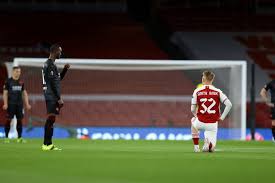 Používáním tohoto webu s tím souhlasíte. Arsenal Send Anti Racism Message As Slavia Prague Refuse To Take The Knee In Europa League Clash Football London