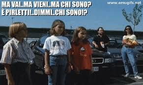 Giacomo suona al campanello di giovanni, quest'ultimo però gli sbatte la porta in faccia aldo, giacomo, massimo venier and others. Aldo Giovanni E Giacomo Tre Uomini E Una Gamba Meme