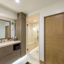 Gym Bath Clean Shower Easy Towel Storage Extra Towel Storage Good Lighting And Lots Of Mirror Thursday Gym Towel Storage Cool Lighting Shower Cleaner
