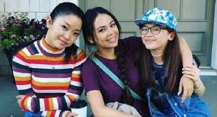 Lara jean and peter have just taken their relationship from pretend to officially official when another recipient of one of her old love letters enters the erkeklere: Margot Dishes On Scotland Avoids Josh In To All The Boys I Ve Loved Before Clip The Fandom
