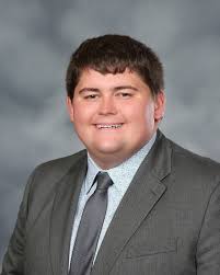 👋 Meet Tom Hynek! We're excited to officially welcome him to the Wilkinson  Auction & Realty team. After years of assisting with auctions in Hillsboro,  he has officially joined the team, selling