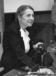 Our list of the most famous female scientists below are organized in order of popularity Lise Meitner Wikipedia