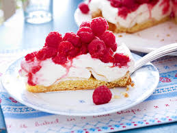 Sie sind auf der suche nach rezepten mit himbeeren? Top 5 Rezepte Fur Himmlische Baiser Torte Lecker