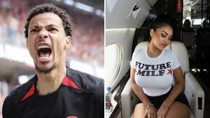Dani Meneses – girlfriend of Liverpool forward Hugo Ekitike. Model and real estate agent from Miami! — Tribuna.com