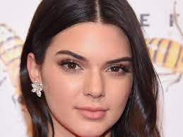 Kendall jenner, 25, is a model, socialite and reality tv star known for appearing on keeping up with the kardashians alongside her sisters kim, khloe, kourtney and kylie since 2007. Kendall Jenner Age Siblings Instagram Biography