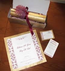 Tarjeta retro con bigotes y labios, original y elegante.medidas 3.5x3.5 cm con tarjetas boda originales. Invitaciones Boda Invitaciones De Boda Invitaciones Hacer Invitaciones De Boda