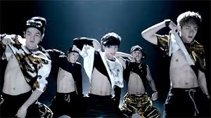 Who doesn't know the dancing machine on bts ?! Bts Jungkook Gif Bts Jungkook Abs Discover Share Gifs